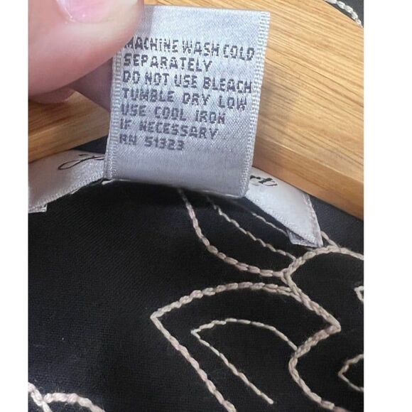 Size 12, Judith Hart Collection Floral Embroidered Blazer - Picture 8 of 8